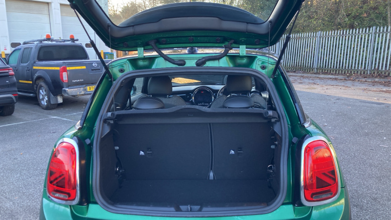 MINI Hatchback 135kW Cooper S Level 2 33kWh 3dr Auto Electric Hatchback